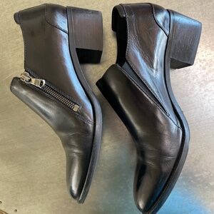 Low cut boot from Italy